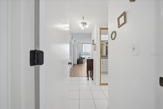 19111 VISTA BAY DRIVE 202, Indian Shores, FL 33785