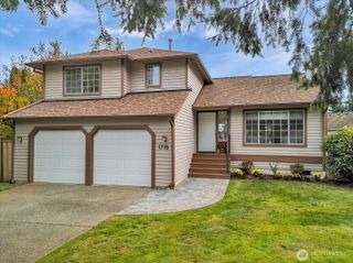 1718 NE 221 Place NE, Sammamish, WA 98074