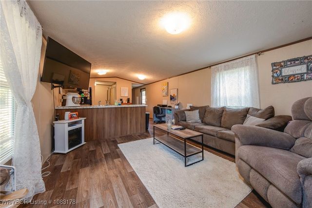 460912 1107 Road, Sallisaw, OK 74955