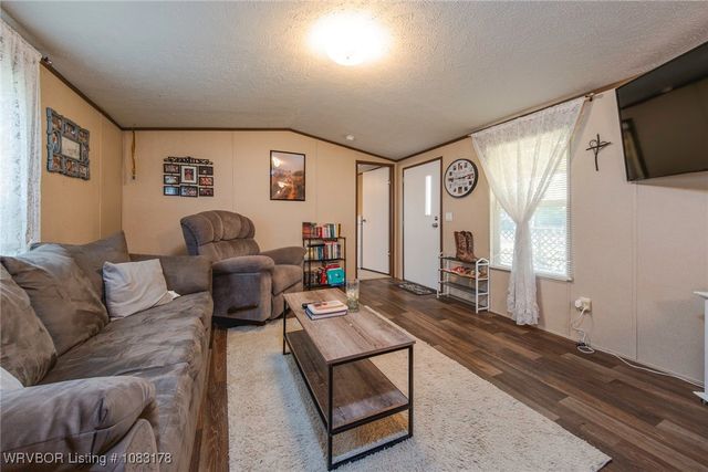 460912 1107 Road, Sallisaw, OK 74955