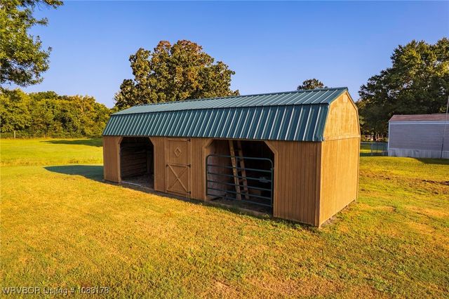 460912 1107 Road, Sallisaw, OK 74955