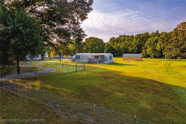 460912 1107 Road, Sallisaw, OK 74955