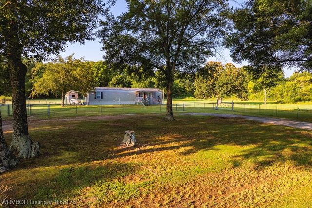 460912 1107 Road, Sallisaw, OK 74955