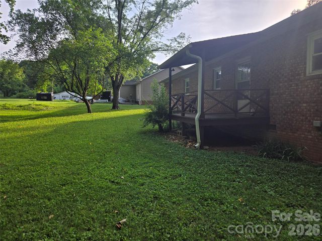 2553 Hickory Highway 2, Statesville, NC 28677