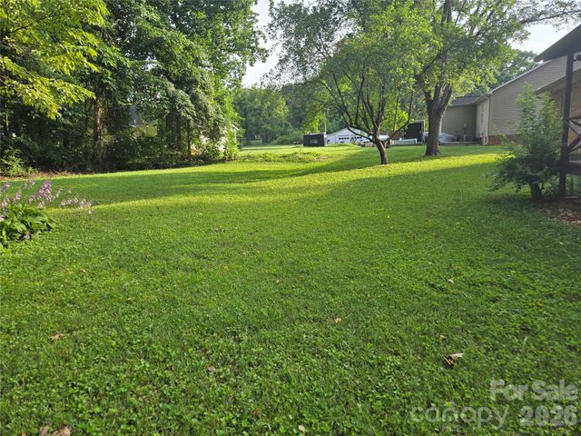 2553 Hickory Highway 2, Statesville, NC 28677