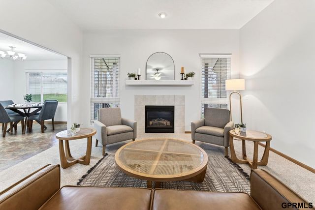 602 Castle Pine Drive, Papillion, NE 68133