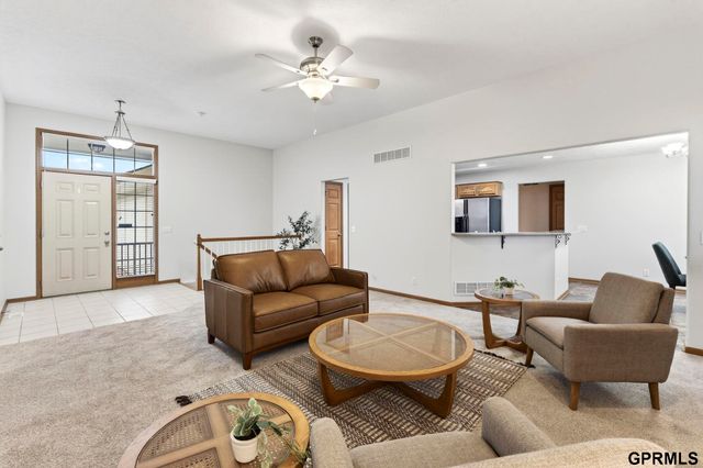 602 Castle Pine Drive, Papillion, NE 68133