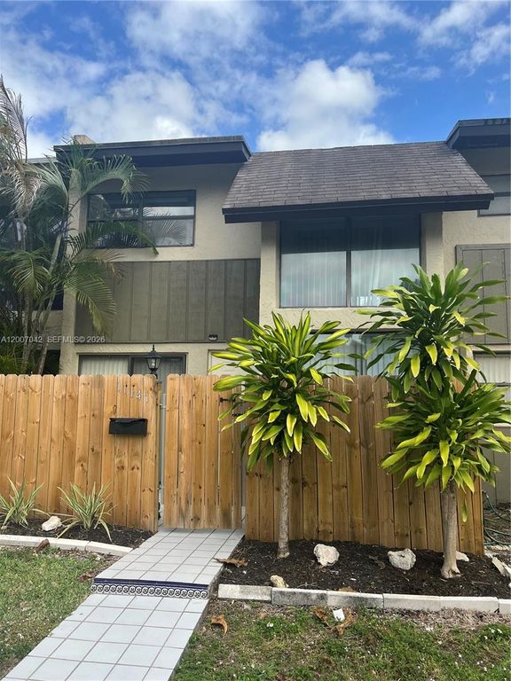 11141 SW 70th Terrace, Miami, FL 33173