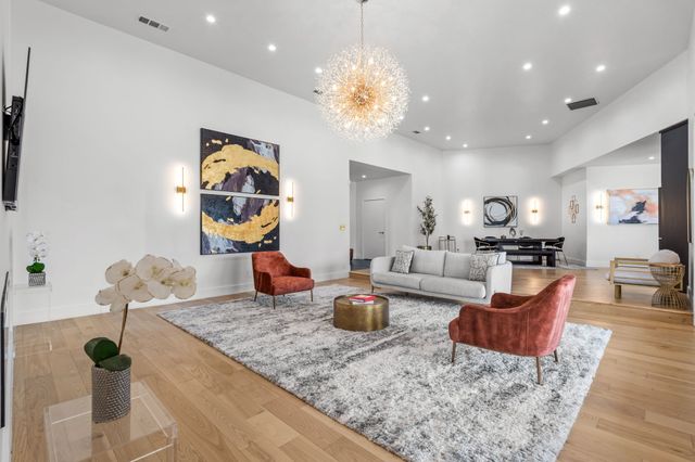 2171 Hogan Drive, Irving, TX 75038