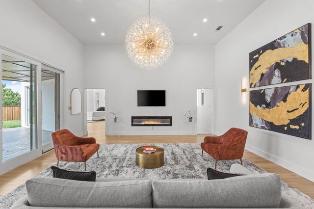 2171 Hogan Drive, Irving, TX 75038