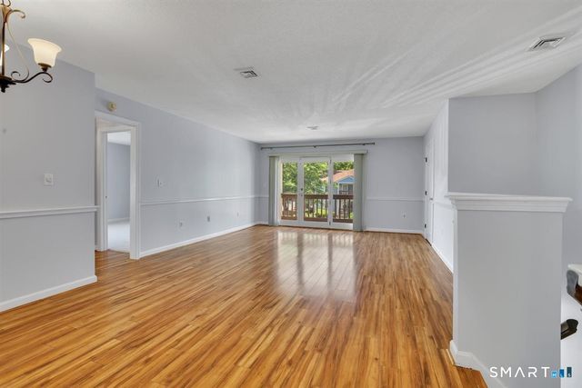 204 Ashmead Commons 204, Enfield, CT 06082