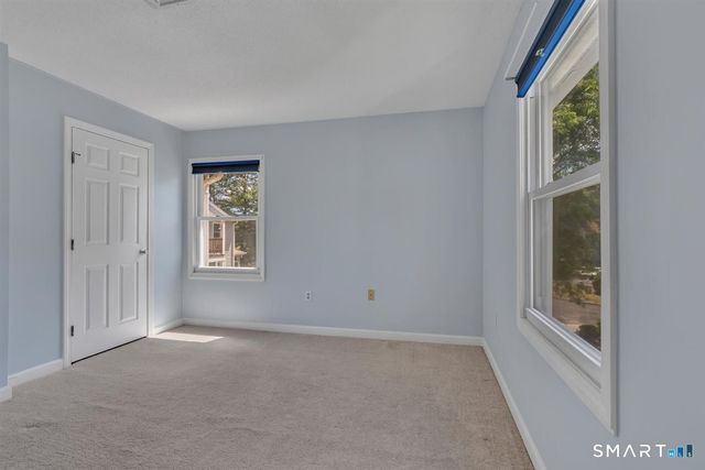 204 Ashmead Commons 204, Enfield, CT 06082