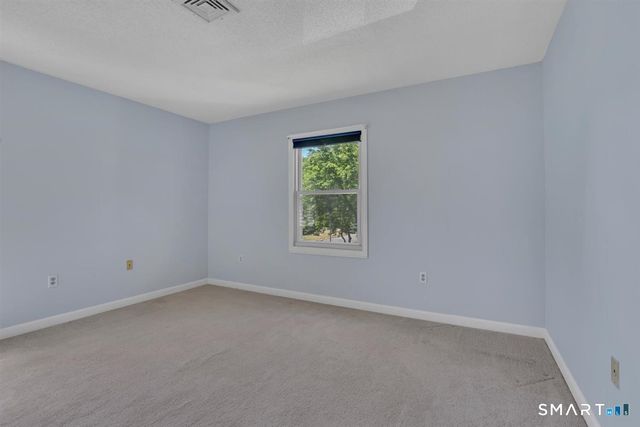 204 Ashmead Commons 204, Enfield, CT 06082