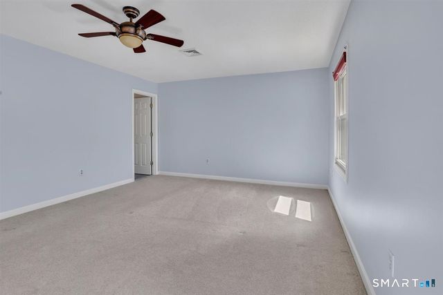 204 Ashmead Commons 204, Enfield, CT 06082
