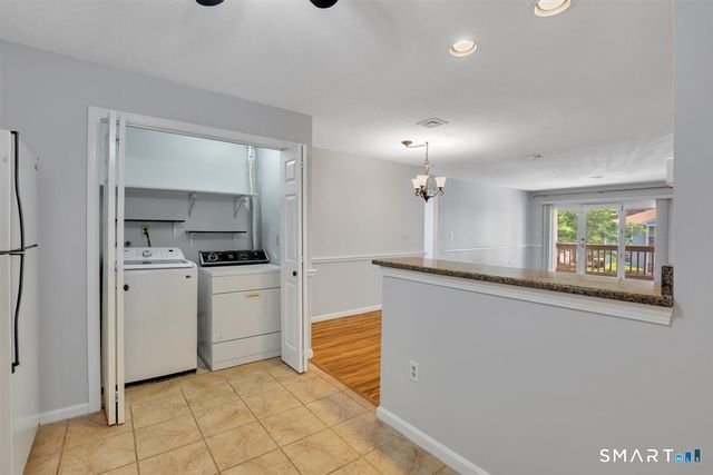 204 Ashmead Commons 204, Enfield, CT 06082