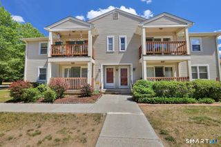 204 Ashmead Commons 204, Enfield, CT 06082