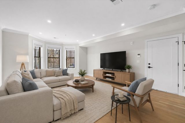 279 Lamartine St 2, Boston, MA 02130