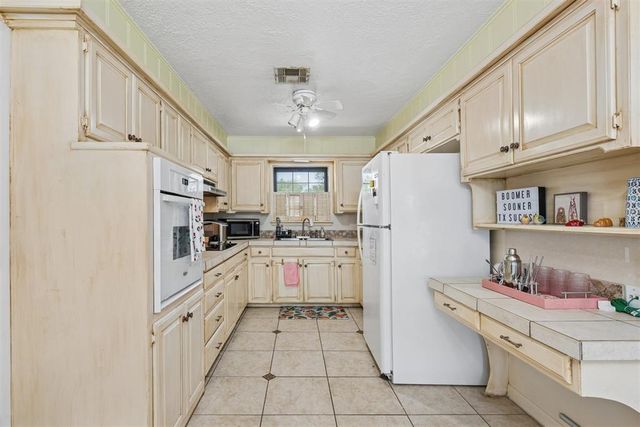 910 McCall Drive, Norman, OK 73072
