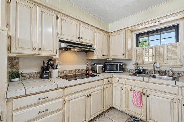 910 McCall Drive, Norman, OK 73072