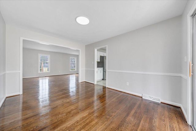 4121 White Dove LN, Roanoke, VA 24018