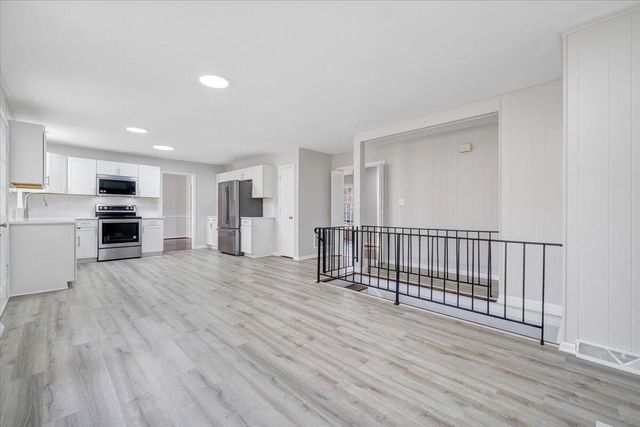 4121 White Dove LN, Roanoke, VA 24018