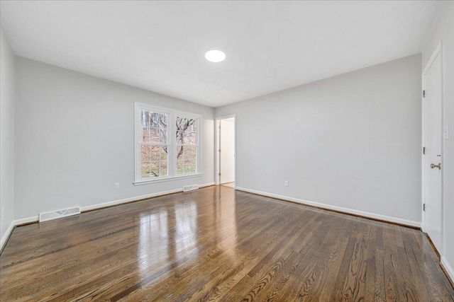 4121 White Dove LN, Roanoke, VA 24018