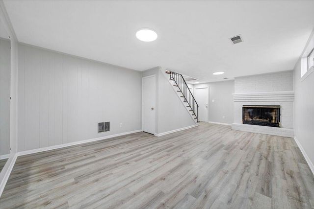 4121 White Dove LN, Roanoke, VA 24018