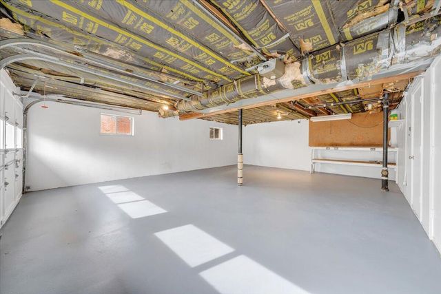 4121 White Dove LN, Roanoke, VA 24018