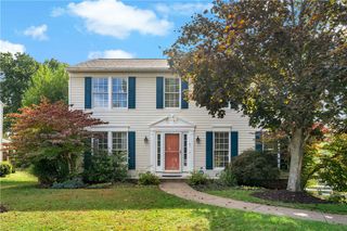 108 Ridgeview Cir, Shaler, PA 15116