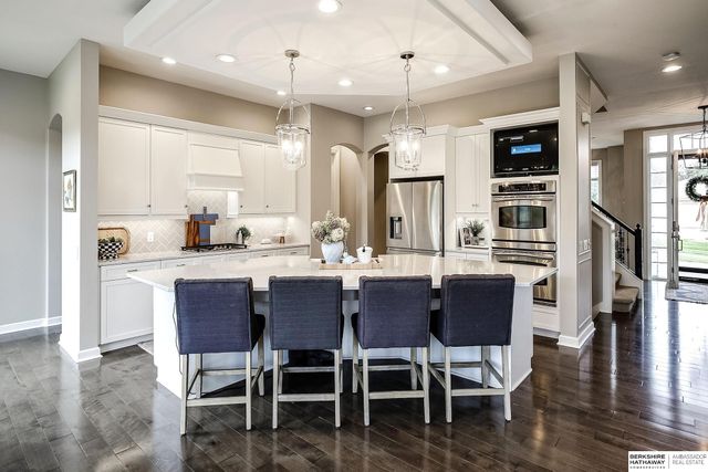 805 N 132 Avenue, Omaha, NE 68154