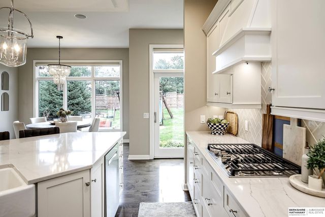 805 N 132 Avenue, Omaha, NE 68154