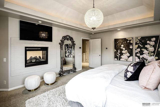 805 N 132 Avenue, Omaha, NE 68154