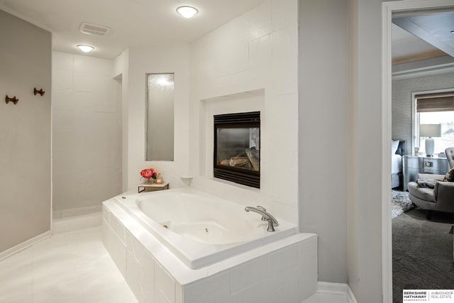 805 N 132 Avenue, Omaha, NE 68154