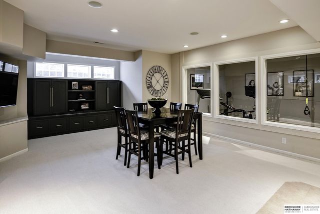 805 N 132 Avenue, Omaha, NE 68154