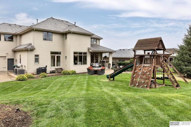 805 N 132 Avenue, Omaha, NE 68154