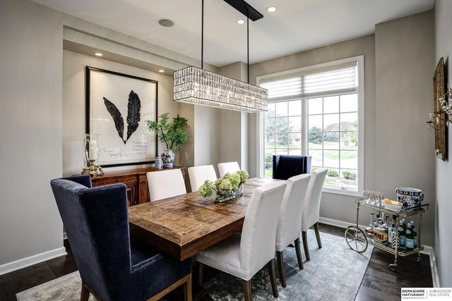 805 N 132 Avenue, Omaha, NE 68154