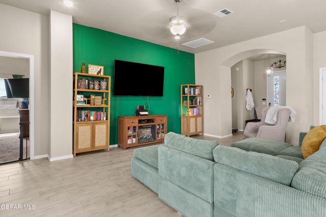 12061 Hidden Gardens Place, Socorro, TX 79927