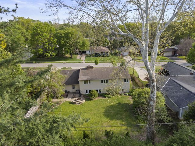 194 W New England Avenue, Columbus, OH 43085