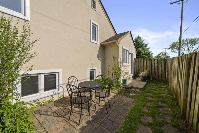 194 W New England Avenue, Columbus, OH 43085