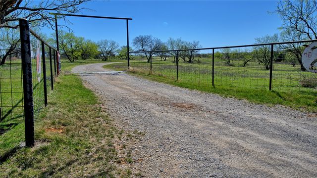 4179 Rock Springs School Road, Nocona, TX 76255