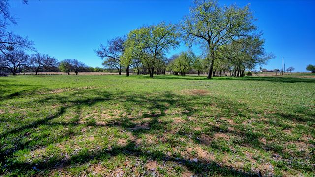4179 Rock Springs School Road, Nocona, TX 76255