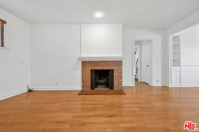 14335 Magnolia Boulevard, Sherman Oaks, CA 91423