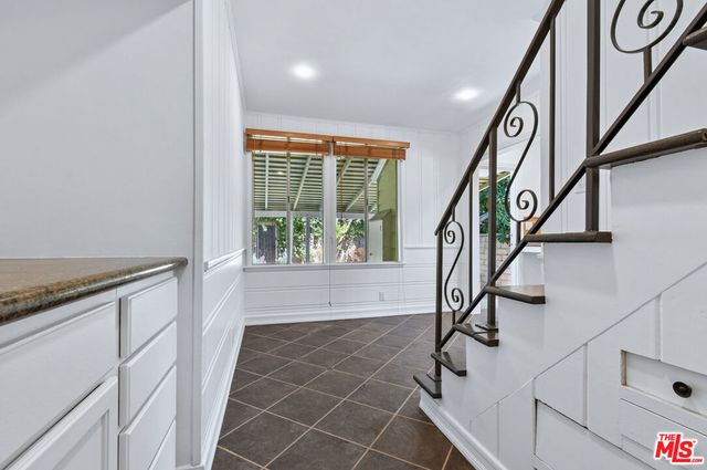 14335 Magnolia Boulevard, Sherman Oaks, CA 91423