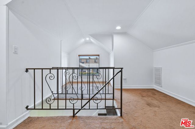 14335 Magnolia Boulevard, Sherman Oaks, CA 91423