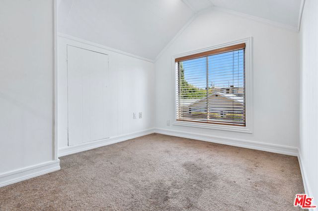 14335 Magnolia Boulevard, Sherman Oaks, CA 91423