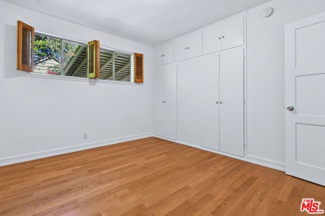 14335 Magnolia Boulevard, Sherman Oaks, CA 91423