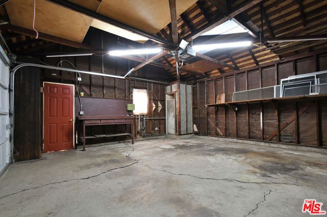 14335 Magnolia Boulevard, Sherman Oaks, CA 91423