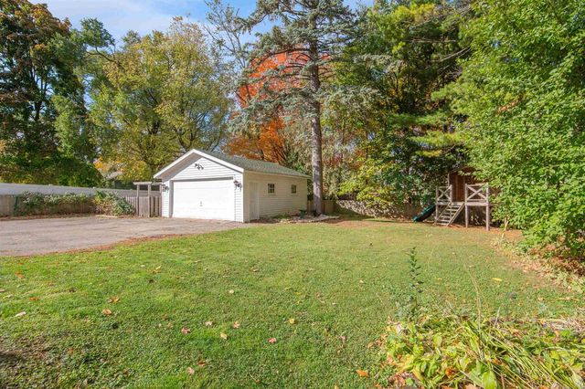 2534 S WEBSTER AVENUE, Green Bay, WI 54301