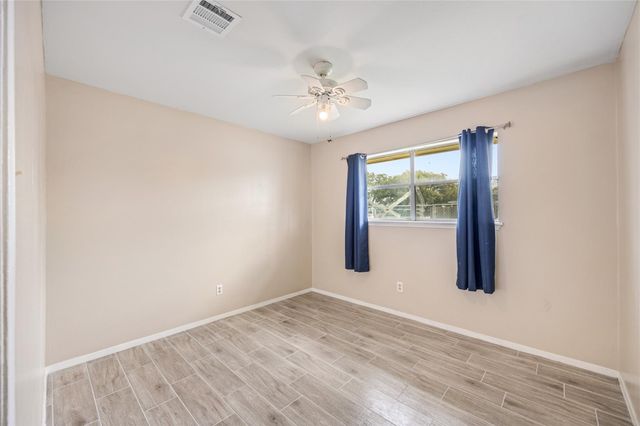 70 Annette Lane, Houston, TX 77076