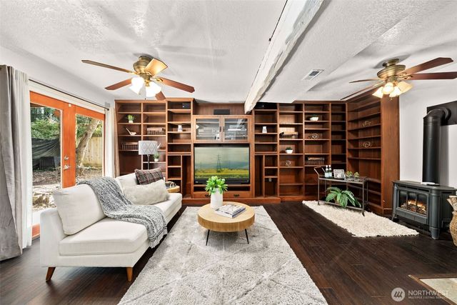 18907 SE 265th Street, Covington, WA 98042